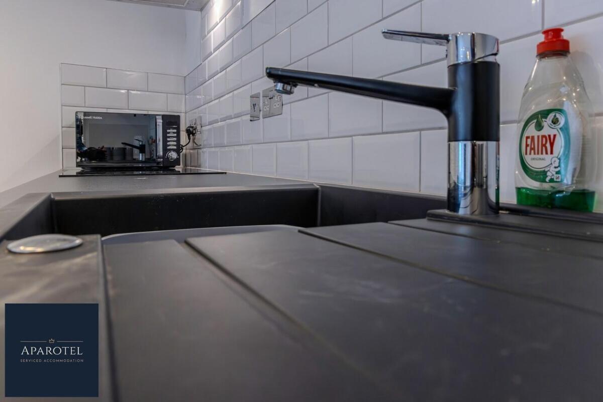 Aparotel Serviced Apartments - Stonehenge, Amesbury Town Centre Room photo