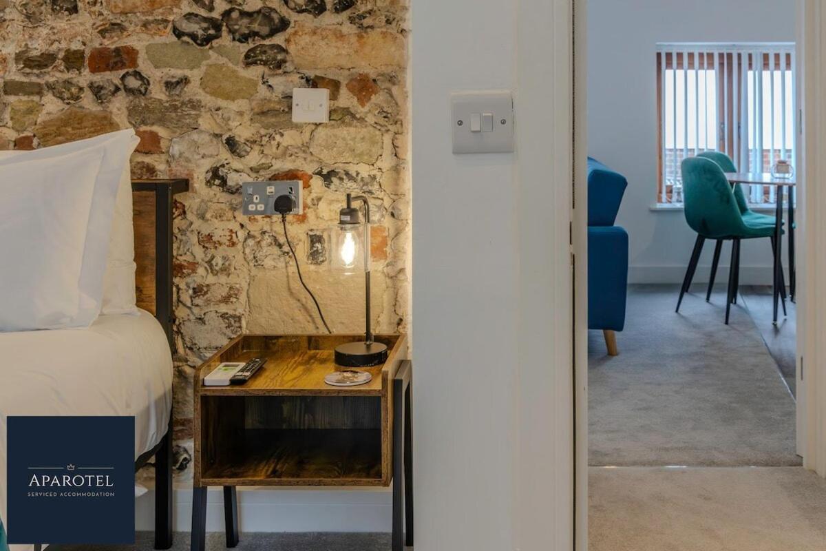 Aparotel Serviced Apartments - Stonehenge, Amesbury Town Centre Room photo