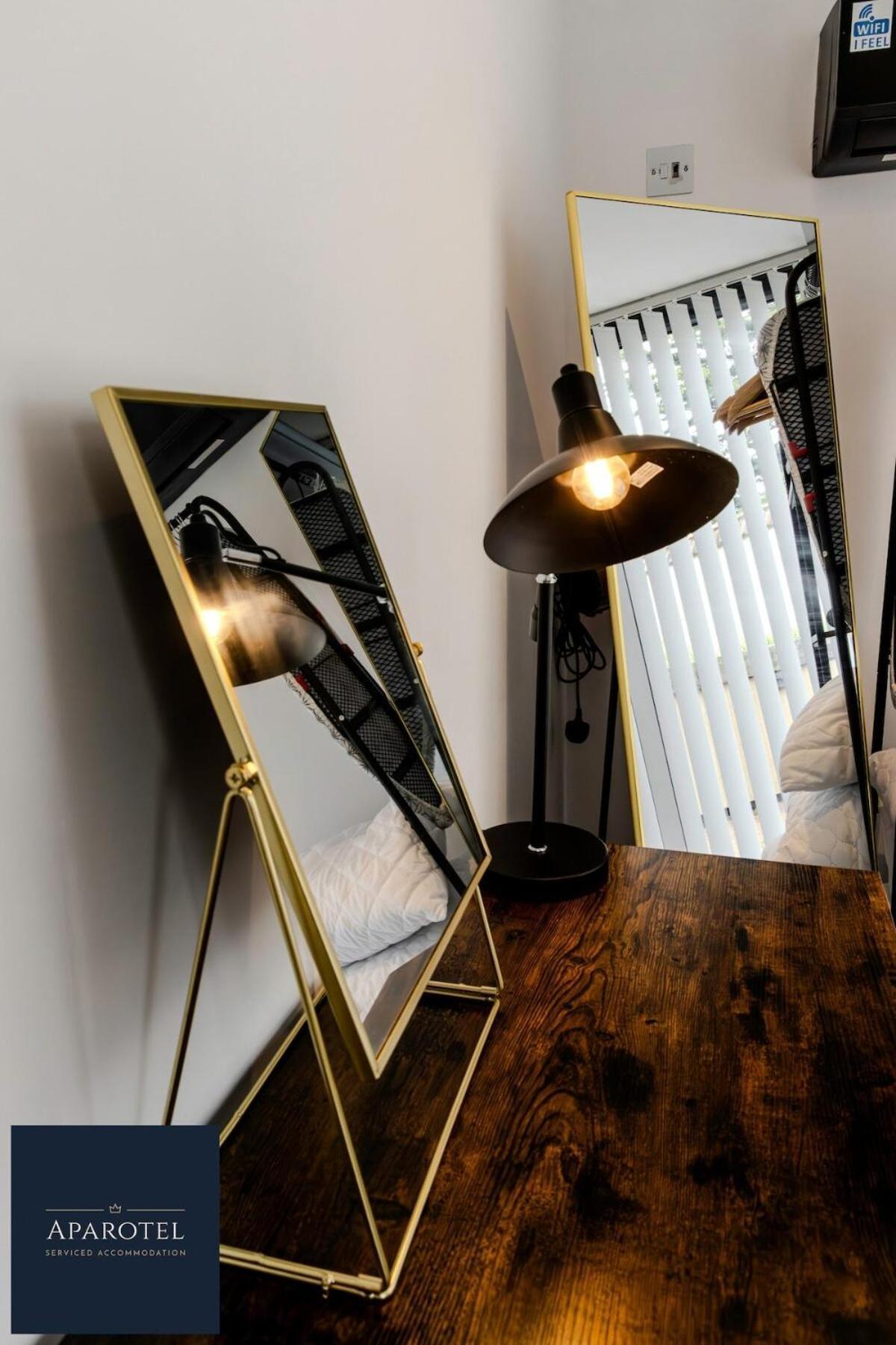 Aparotel Serviced Apartments - Stonehenge, Amesbury Town Centre Room photo